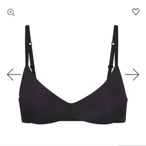 NWT SKIMS Wireless Form Push Up Plunge Bra, 38B